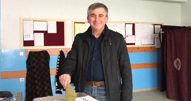 CHP'nin Akçakoca Belediye Başkan Adayı Fikret Albayrak Kimdir